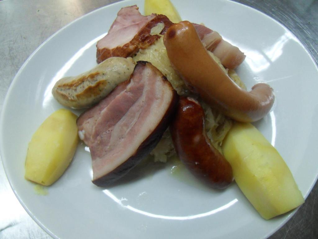 בר Hotel Restaurant Le Brochet מראה חיצוני תמונה